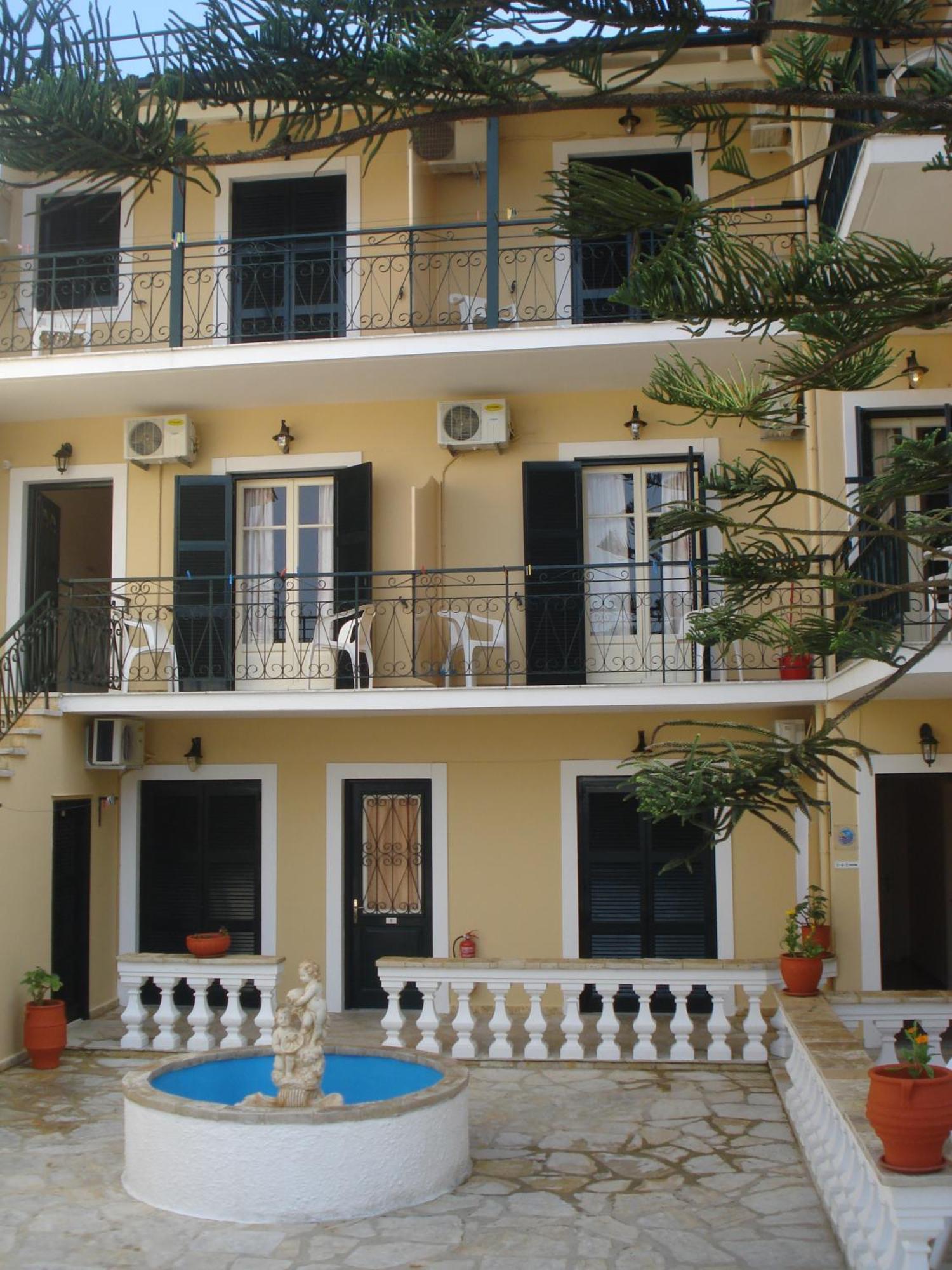 Appart hôtel Elli Marina And 2*
